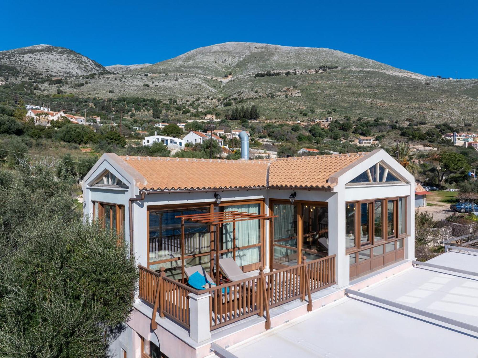 Sea Rock Apartment Agia Efimia Esterno foto