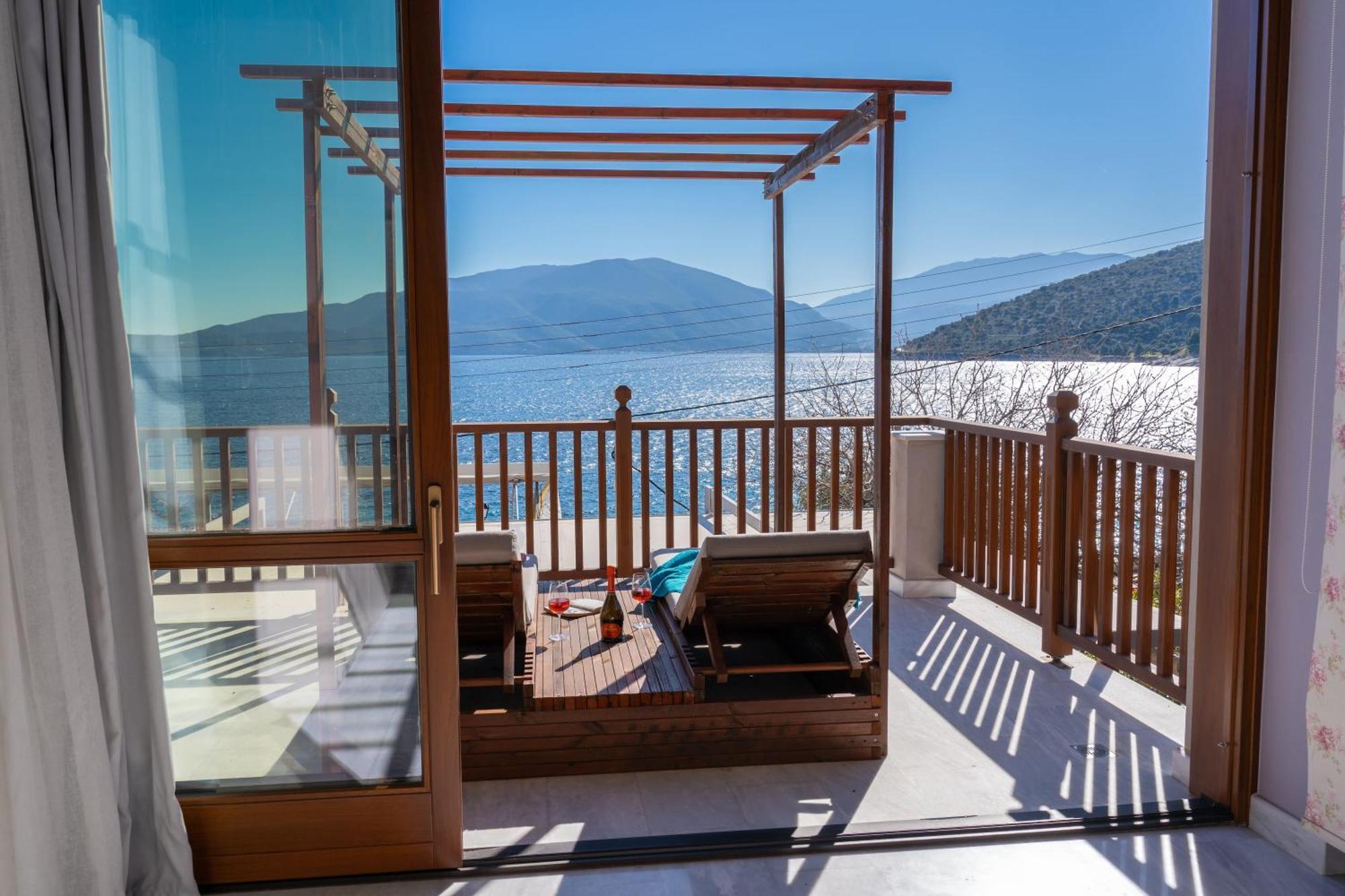 Sea Rock Apartment Agia Efimia Esterno foto