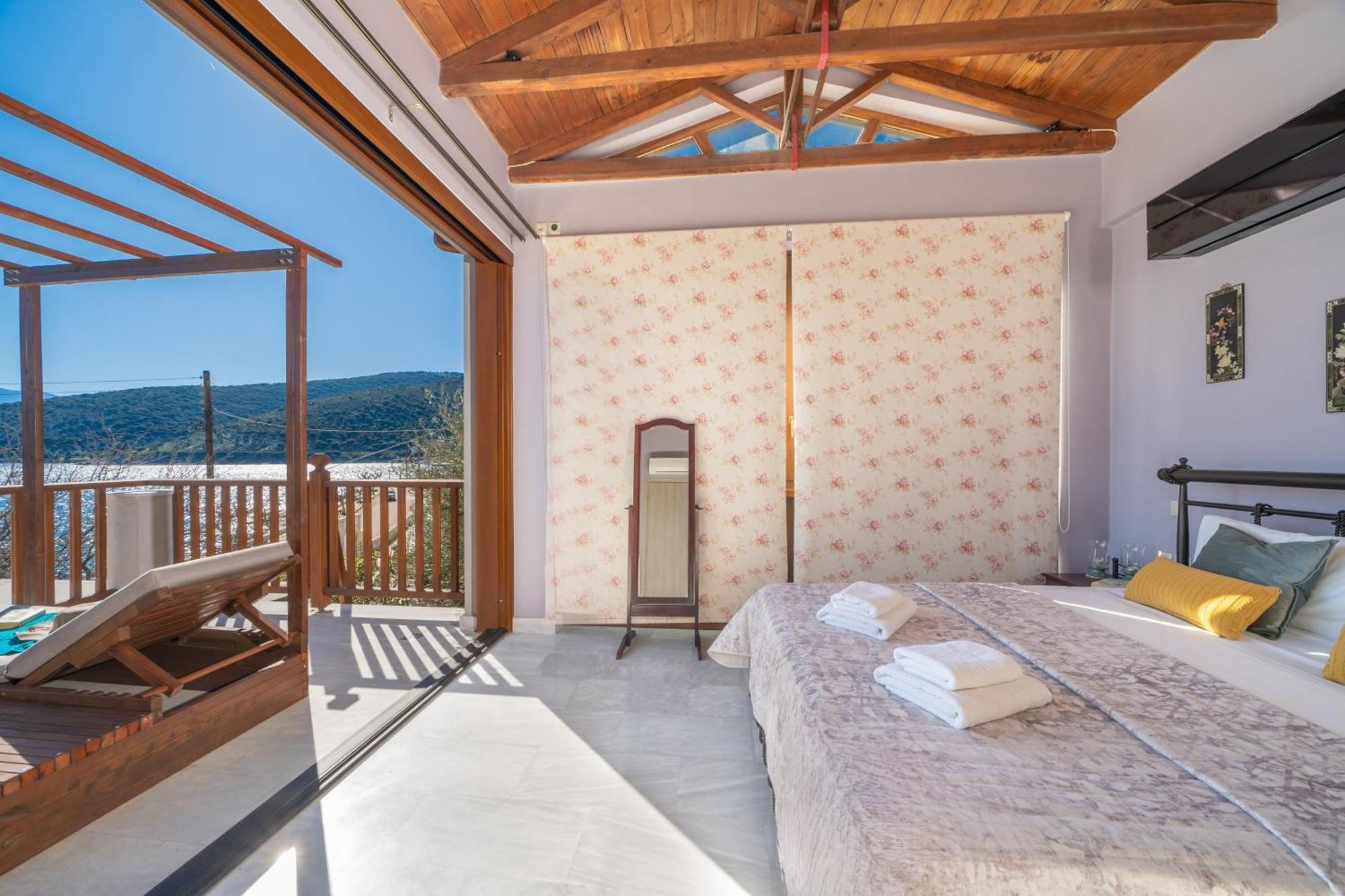 Sea Rock Apartment Agia Efimia Esterno foto